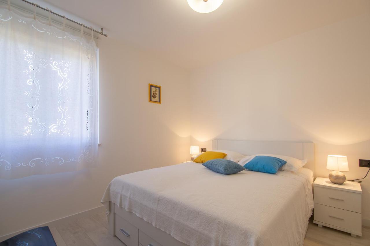 Apartments Nona Draga Komiža Kültér fotó