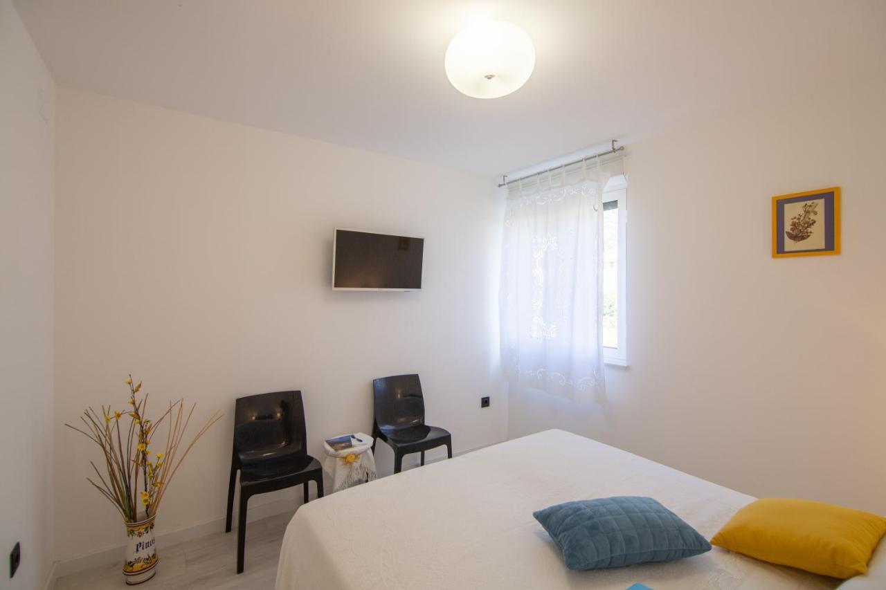 Apartments Nona Draga Komiža Kültér fotó